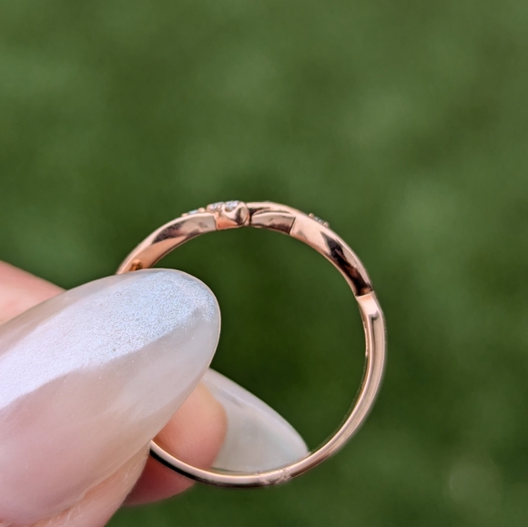 14K Rose Gold Vine Floral Diamond Ring Band - Picture 3 of 9